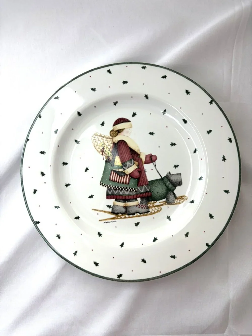 Vintage Debbie Mumm Sledding Characters Christmas Plate Sakura 8.25